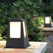 انارة خارجية جالس شكل هرمي E27