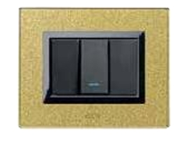 غطاء امامي ذهبي